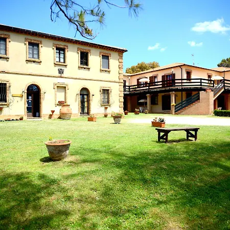 San Francesco Lägenhetshotell Pomarance